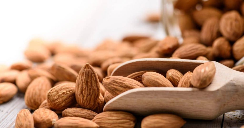 Almonds antioxidant foods-min