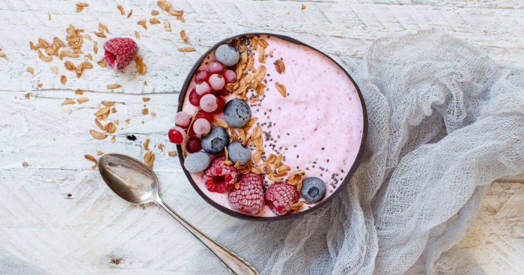 Smoothie Bowl healthy breakfast recipes-min