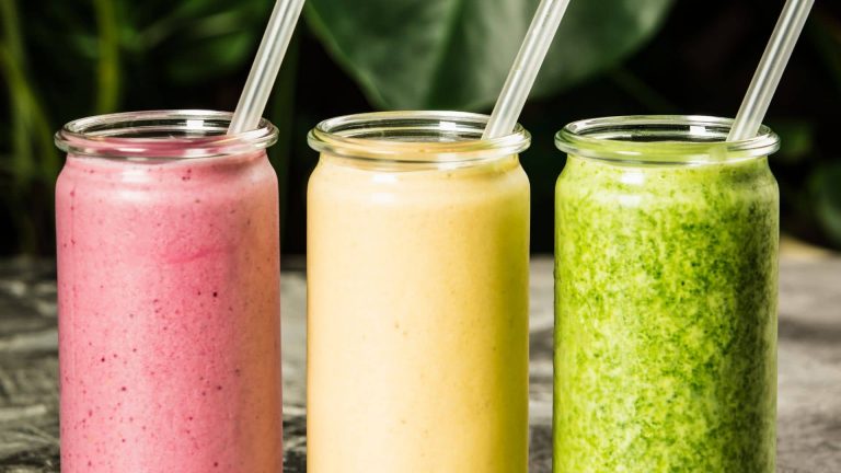 10 Easy and Delicious Weight Loss Smoothie Recipes