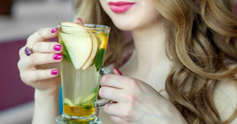 The Best Weight Loss Teas for Women to Slim Down Fast
