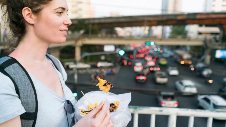 10 Essential Tips for Eating Healthy on the Go