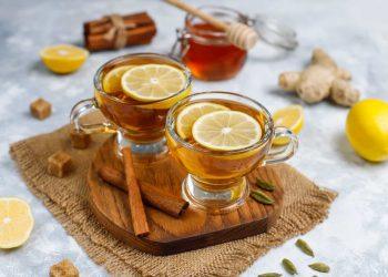 Herbal tea with lemon and honey as natural remedies for cough