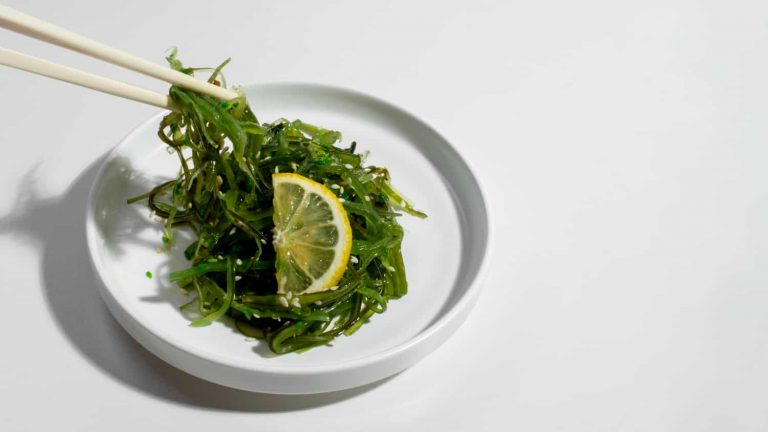 Fresh seaweed on a plate showcasing seaweed nutrition benefits