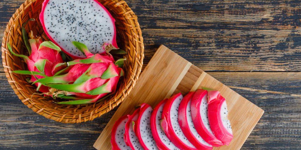 Freshly sliced dragon fruit showing powerful dragon fruit benefits