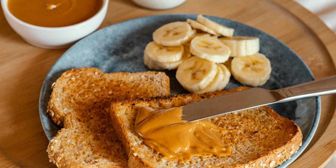 Simple BRAT diet foods for digestive recovery bananas, rice, applesauce, and toast