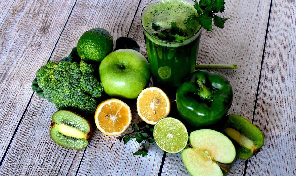 10 Detoxifying Foods to Cleanse Your Body Naturally