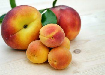 10 Low-Sugar Fruits That Won’t Spike Your Blood Sugar