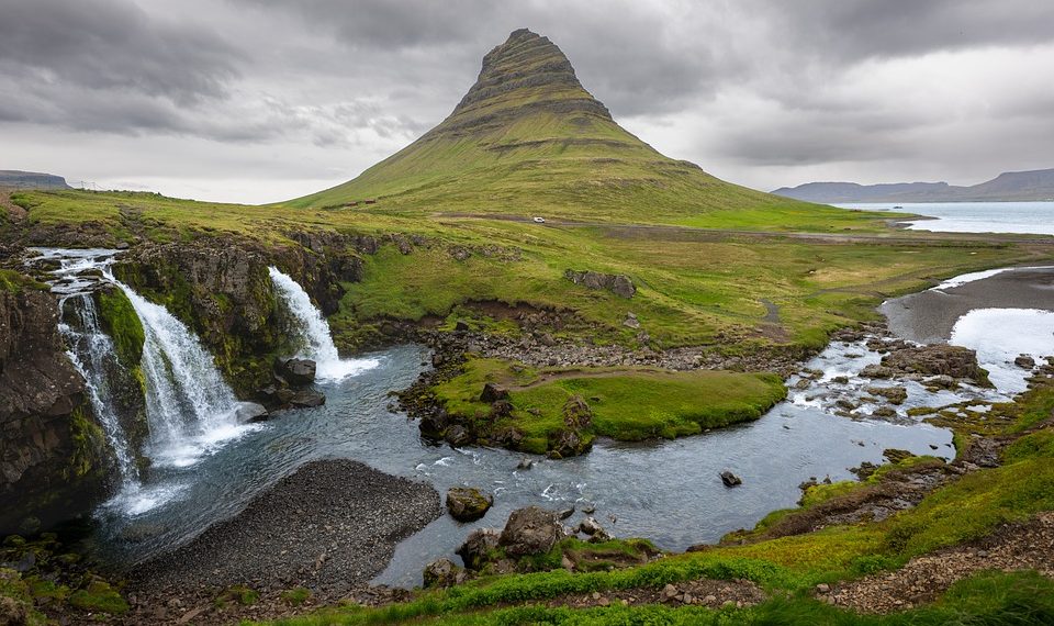 10 Secrets to Unlocking Your Natural Beauty Today