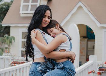 10 Simple Steps to Embrace a Holistic Lifestyle Today