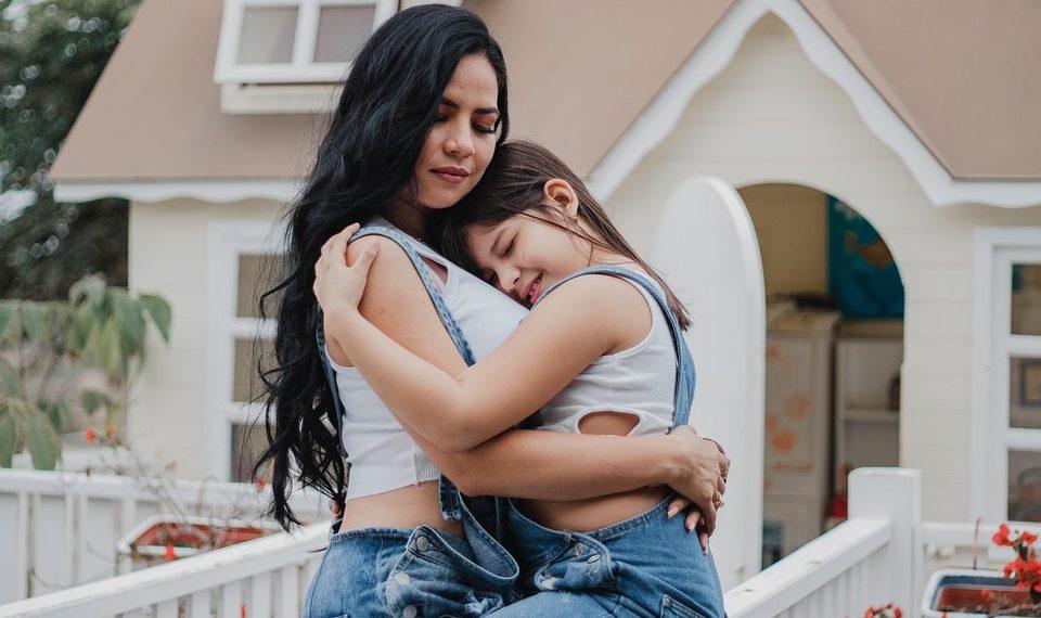 10 Simple Steps to Embrace a Holistic Lifestyle Today