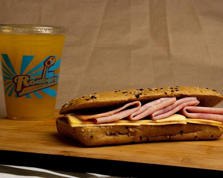 10 Superfoods That Boost Your Mood Instantly