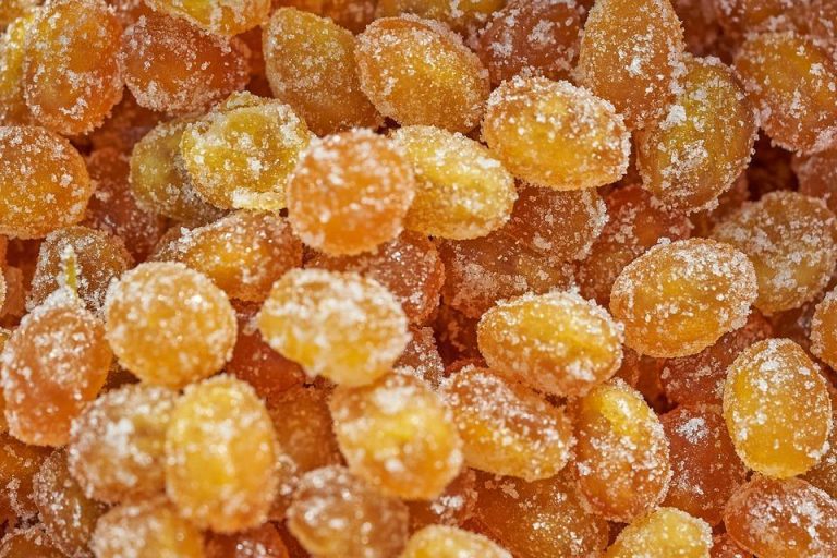 10 Superfoods That Naturally Lower Blood Sugar Levels