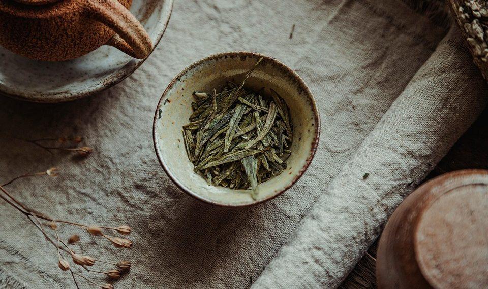 7 Herbal Teas to Boost Your Mood Instantly