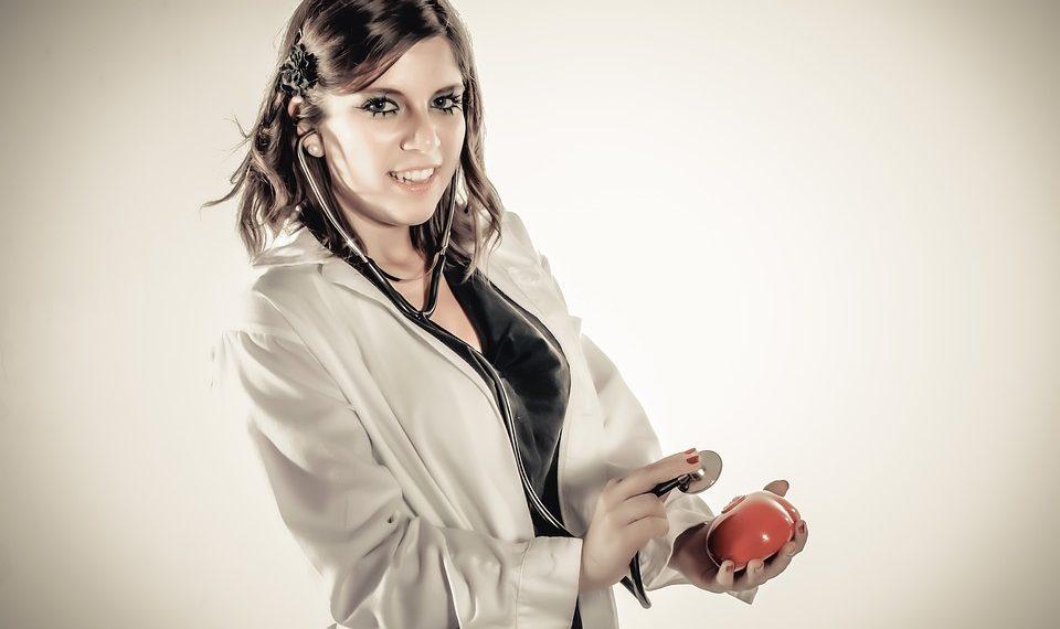 7 Holistic Habits Every Woman Should Embrace Today