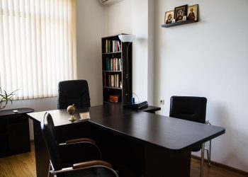 7 Holistic Therapies to Banish Anxiety Naturally