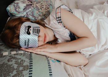7 Holistic Tips for Better Sleep Tonight!