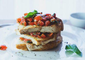 7 Irresistible Mediterranean Dishes for Healthy Living