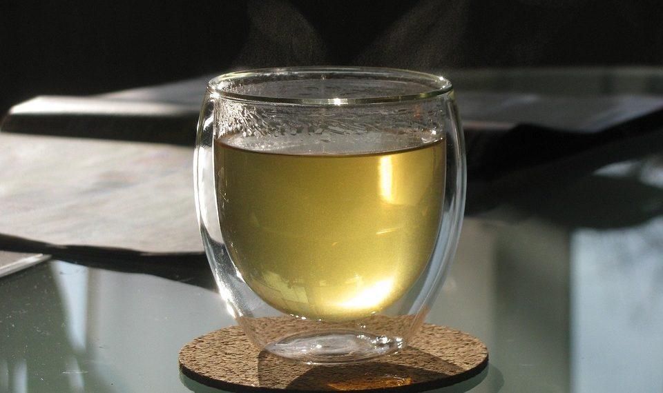 7 Reasons Fennel Tea Banishes Bloating Fast!
