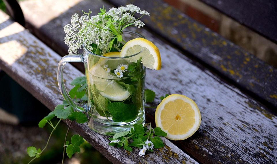 7 Slimming Herbal Drinks That Boost Your Metabolism Fast