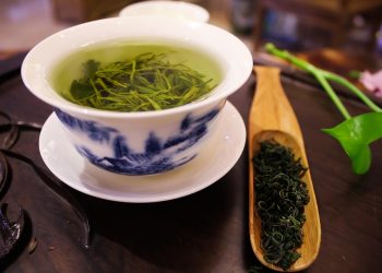 7 Surprising Ways Green Tea Boosts Fat Loss