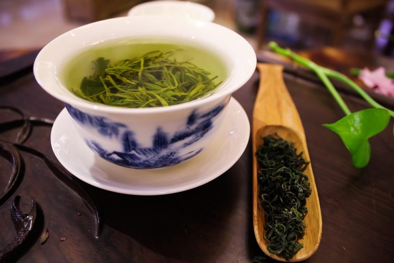 7 Surprising Ways Green Tea Boosts Fat Loss