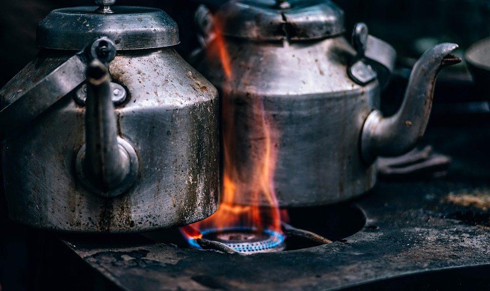 7 Teas That Torch Fat and Boost Your Metabolism