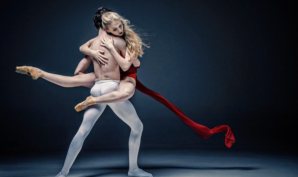 10 Superfoods to Balance Female Hormones Naturally