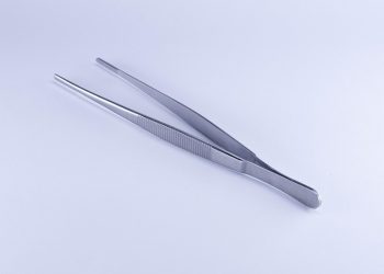 7 Proven Ways to Cure Ringing Ears Naturally