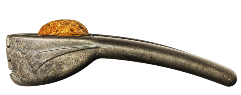 nutcracker breaking walnut