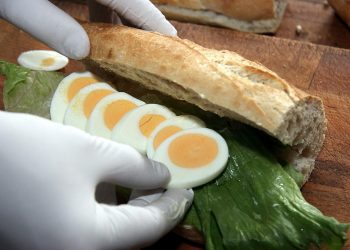 5 Foods to Boost Stamina for Enhanced Intimacy